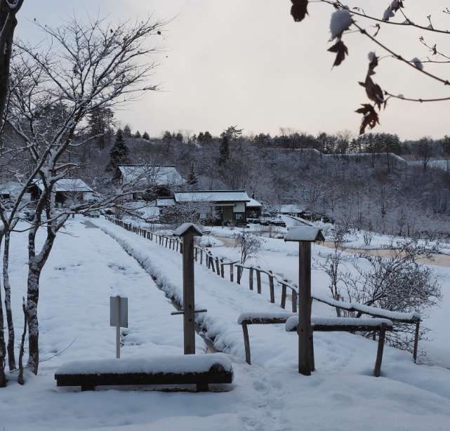 12月中旬 雪深い知勝院の冬景色